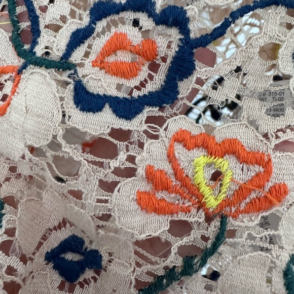 Zara Lace Embroidery Floral Tan Orange Yellow Boxy Blouse Size XS - Picture 4 of 5
